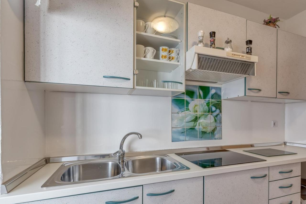 Apartment Lucijan Пореч Экстерьер фото