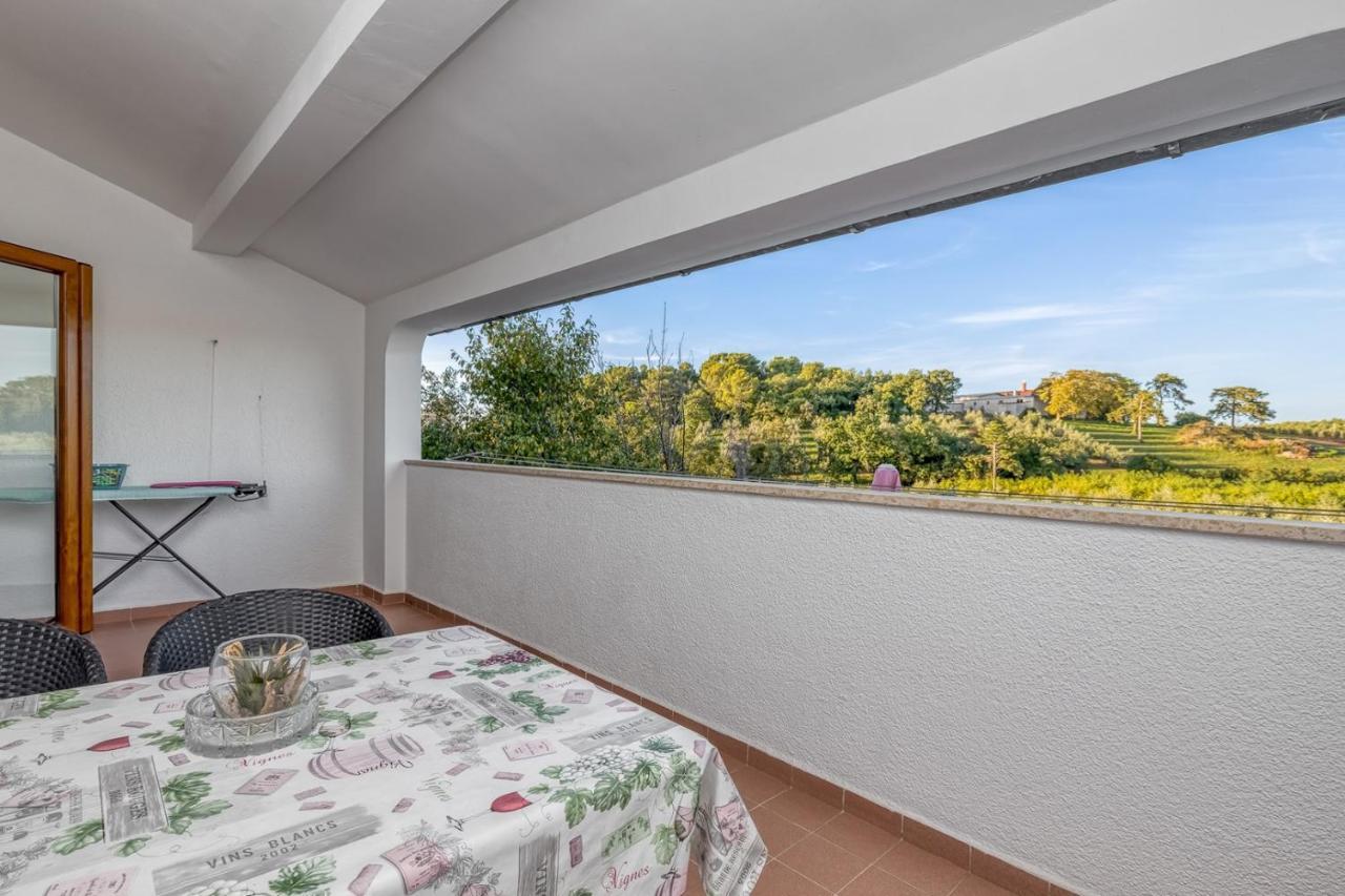 Apartment Lucijan Пореч Экстерьер фото